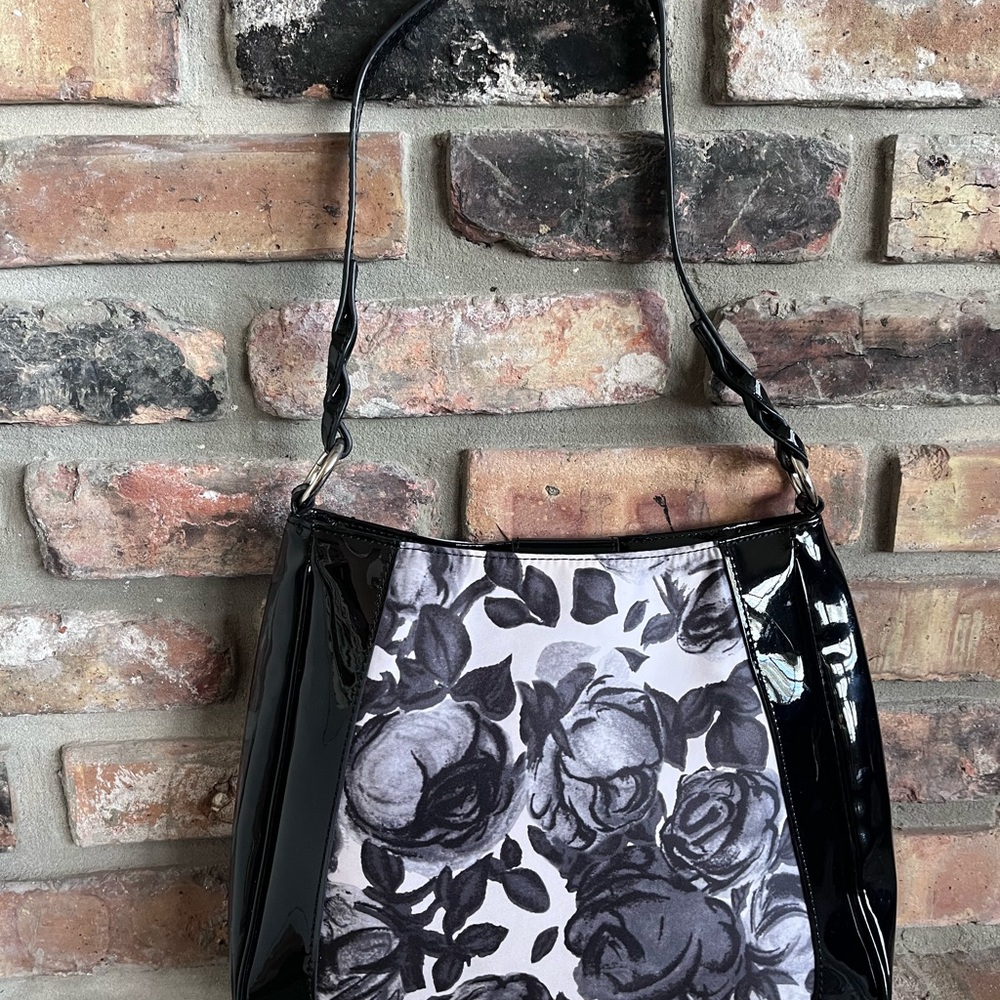 Liz Claiborne Black Patented Leather Purse Satiny Floral Inset Magnetic Snap